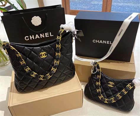 chanel 22k hobo